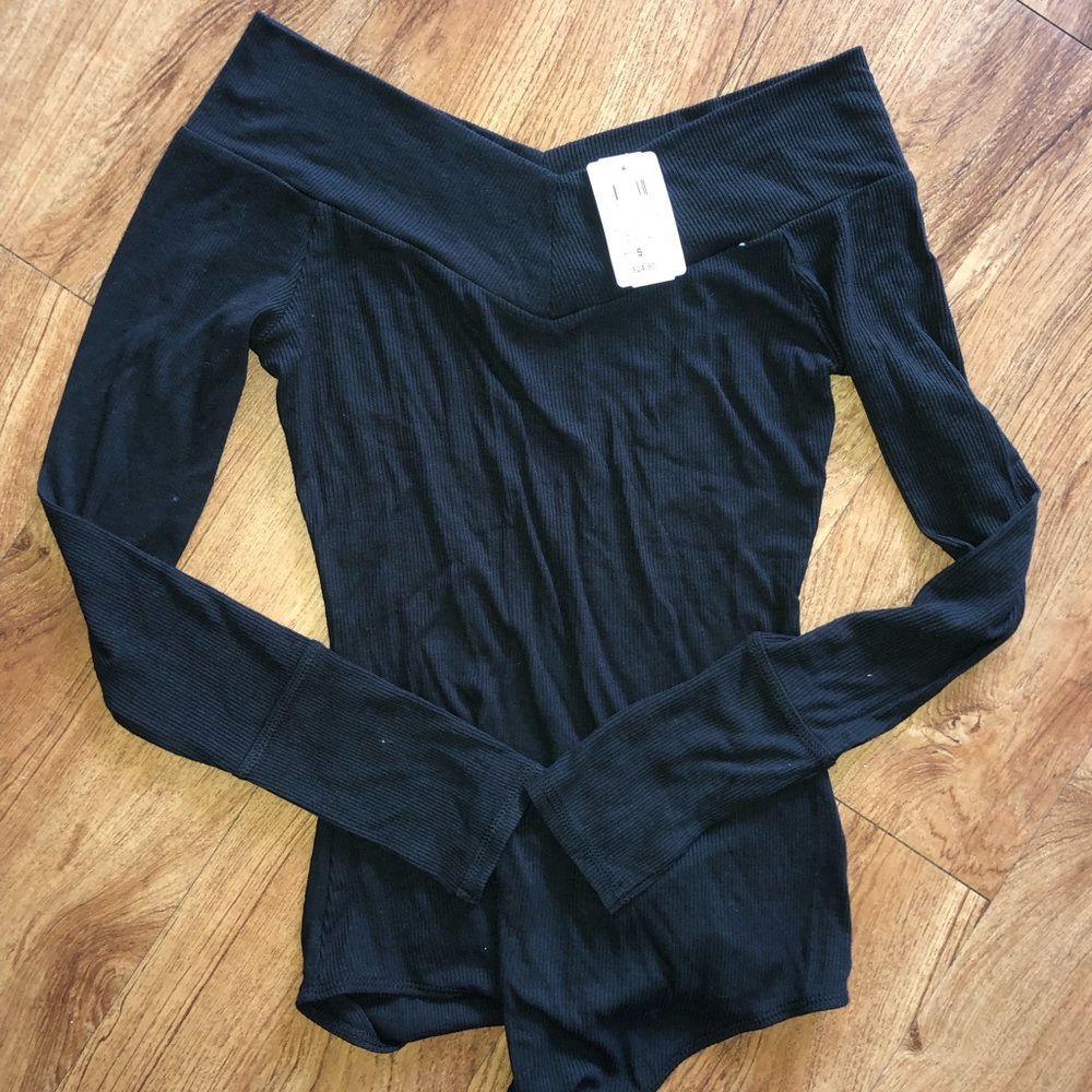 Off-shoulder bodysuit - windsorstore-small-NWT